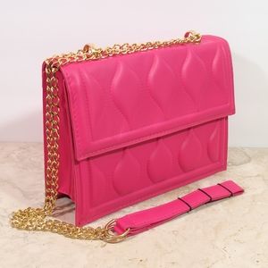 🆕️ Pretty Hot Pink Quilted Purse🥰